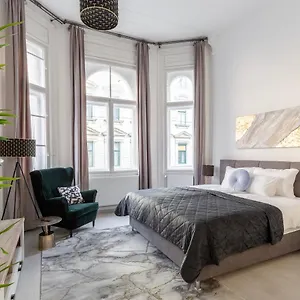Lh Gallery Appartamento Budapest